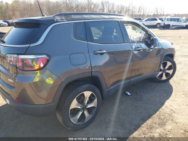 3C4NJDBBXJT326322 Jeep Compass Latitude 4x4