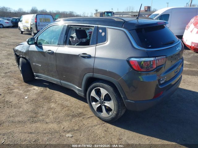 3C4NJDBBXJT326322 Jeep Compass Latitude 4x4
