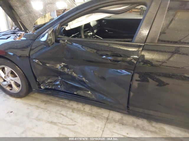 KMHLL4AG4MU177085 Hyundai ELANTRA SE