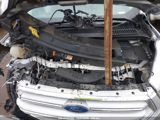 1FMCU9GDXJUB20859 Ford ESCAPE SE