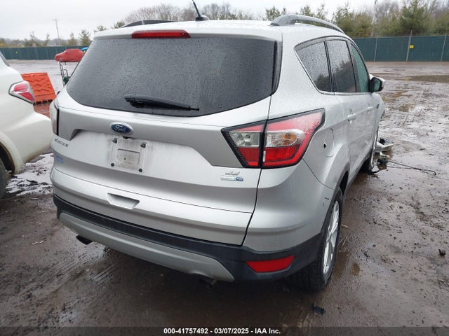 1FMCU9GDXJUB20859 Ford ESCAPE SE