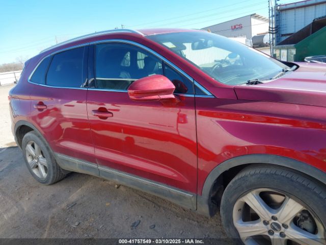 5LMCJ1C9XGUJ11208 Lincoln Mkc Premier