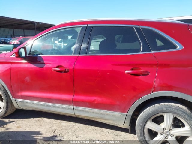5LMCJ1C9XGUJ11208 Lincoln Mkc Premier