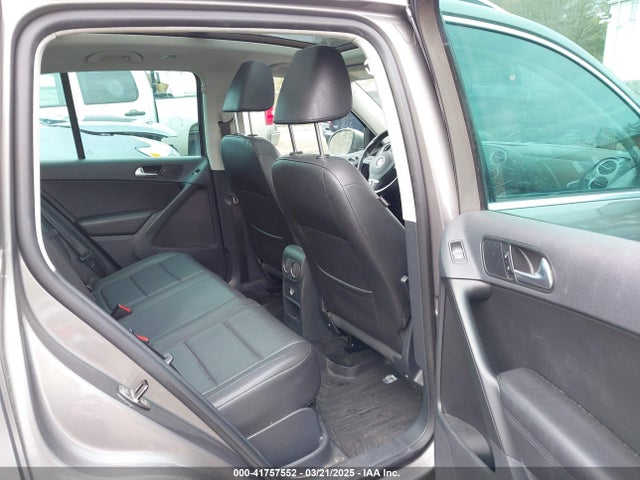 2011 Volkswagen Tiguan Se მანქანა იყიდება აუქციონზე, vin: WVGBV7AX4BW532524, აუქციონის ნომერი: 41757552