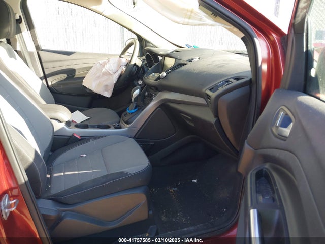 1FMCU9GXXEUD58338 Ford ESCAPE SE