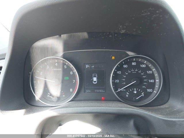 5NPD84LF7HH032556 Hyundai Elantra Limited