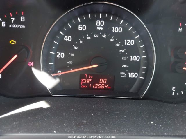 5XYKTCA6XFG559899 KIA SORENTO LX