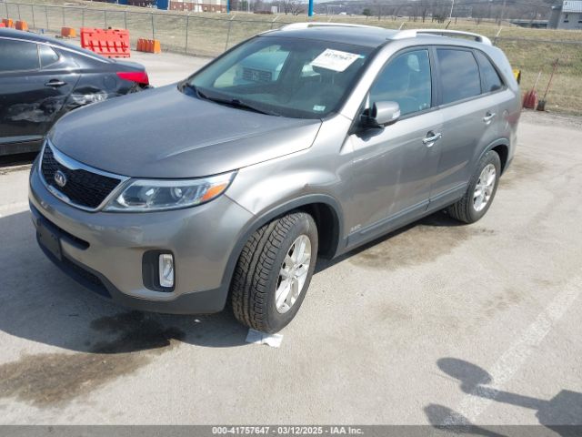 5XYKTCA6XFG559899 KIA SORENTO LX