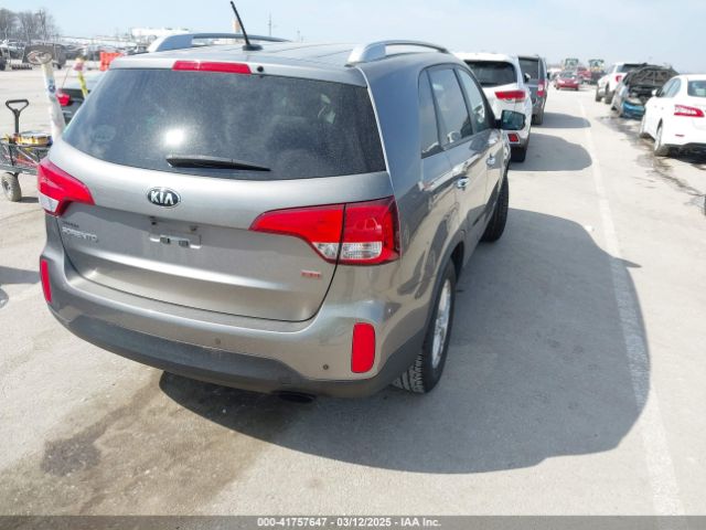 5XYKTCA6XFG559899 KIA SORENTO LX