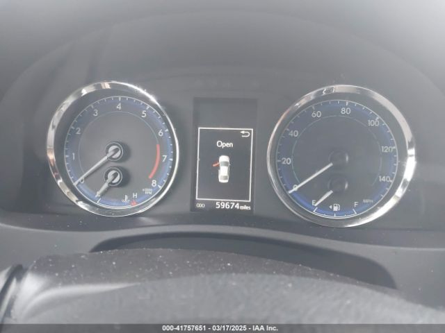 2T1BURHE6KC182863 Toyota COROLLA SE