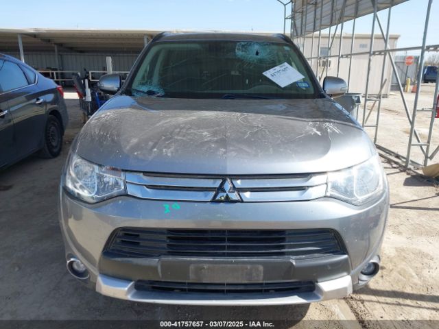 JA4AD3A30FZ013994 Mitsubishi Outlander Se