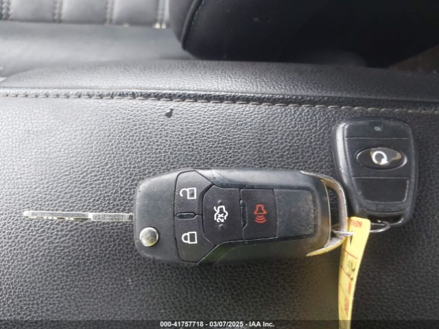 3FA6P0HD0FR263178 Ford FUSION SE