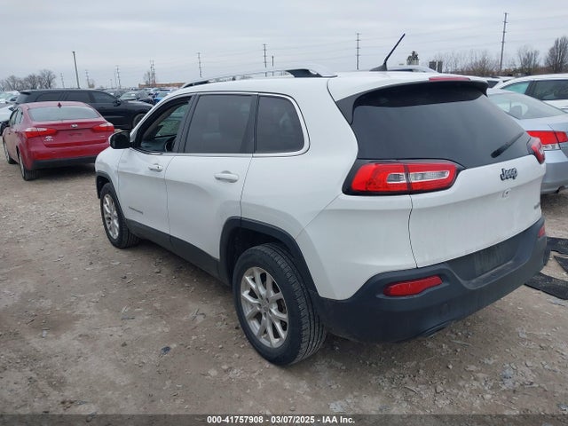1C4PJLCB5GW113573 Jeep Cherokee Latitude