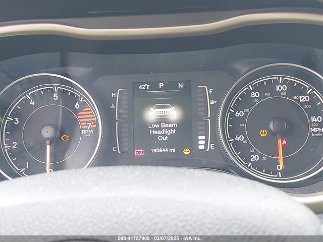 1C4PJLCB5GW113573 Jeep Cherokee Latitude