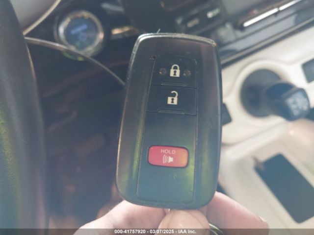 JTDKARFU6G3014109 Toyota Prius Four Touring