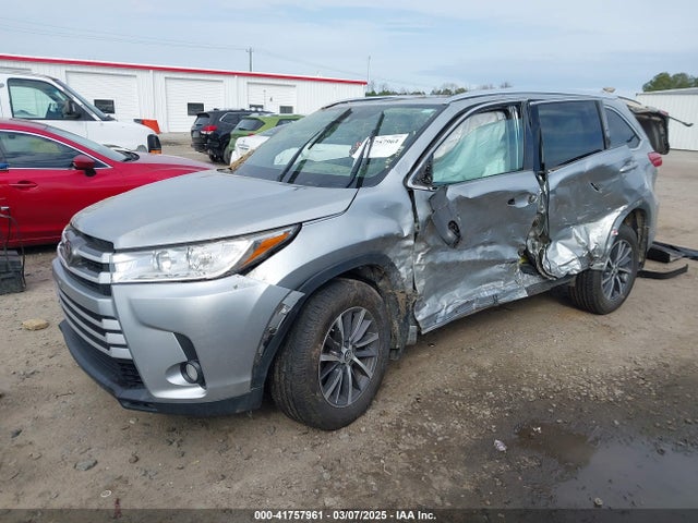 5TDJZRFH9HS372845 Toyota Highlander Xle