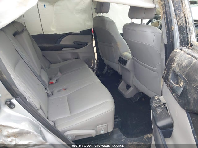 5TDJZRFH9HS372845 Toyota Highlander Xle
