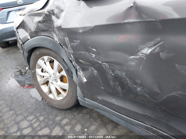 KM8J23A46LU101389 Hyundai TUCSON SE