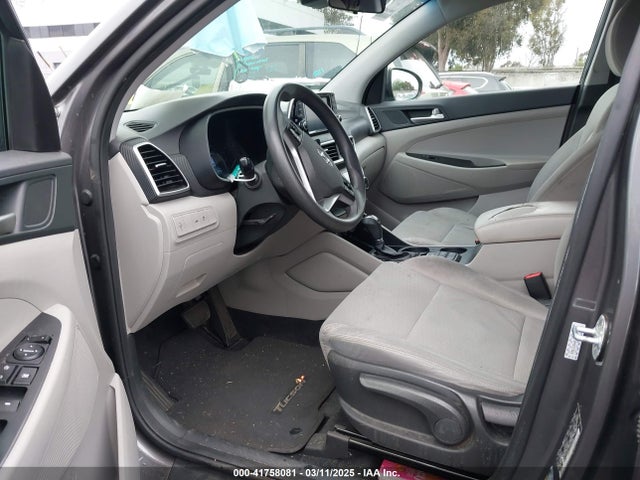 KM8J23A46LU101389 Hyundai TUCSON SE
