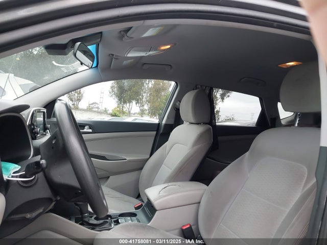 KM8J23A46LU101389 Hyundai TUCSON SE