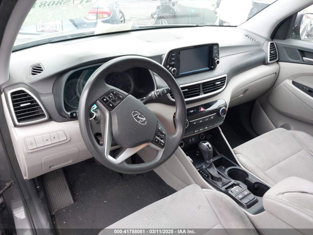 KM8J23A46LU101389 Hyundai TUCSON SE