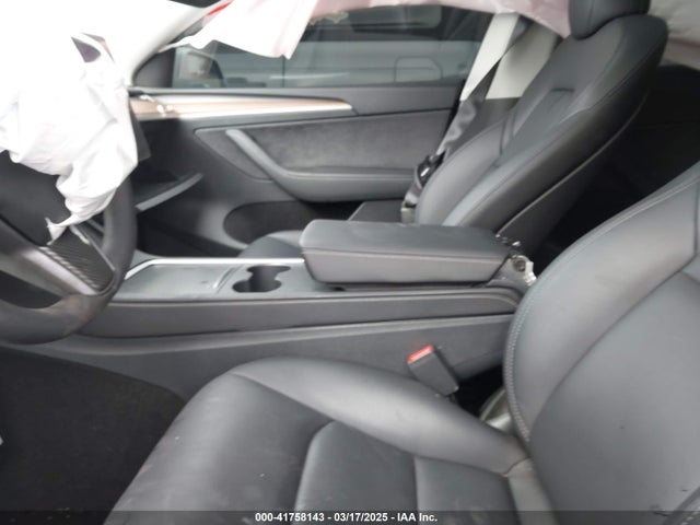 2024 TESLA MODEL Y 7SAYGDED2RF207783 Photo 4