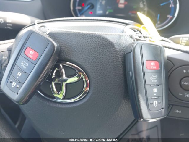 2T3RWRFV3SW268598 Toyota Rav4 Hybrid Xle