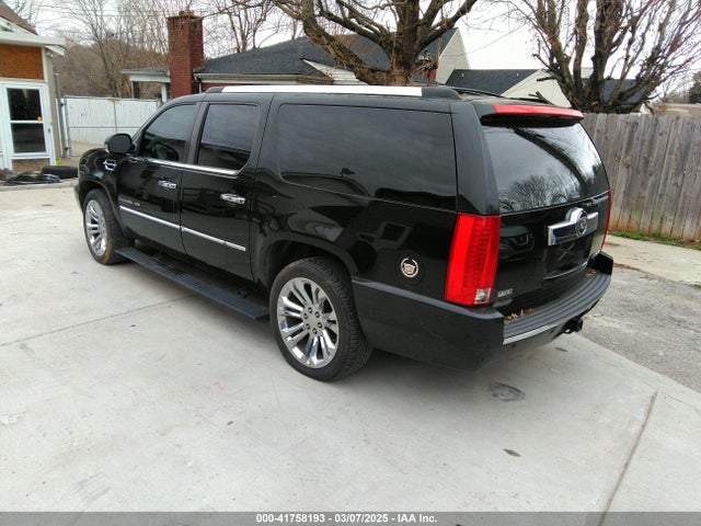 2010 CADILLAC ESCALADE 1GYUKJEF7AR176744 Photo 2