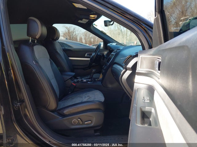 1FM5K8D8XHGD54184 Ford EXPLORER XLT