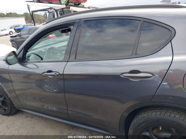 ZASFAKPN3J7B76867 Alfa Romeo Stelvio Sport Awd