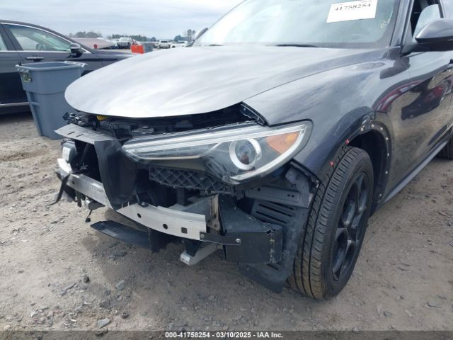 ZASFAKPN3J7B76867 Alfa Romeo Stelvio Sport Awd