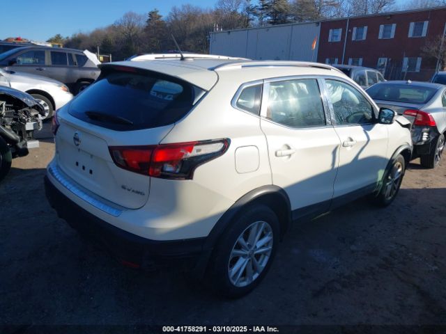 JN1BJ1CRXJW269257 Nissan Rogue Sport Sv