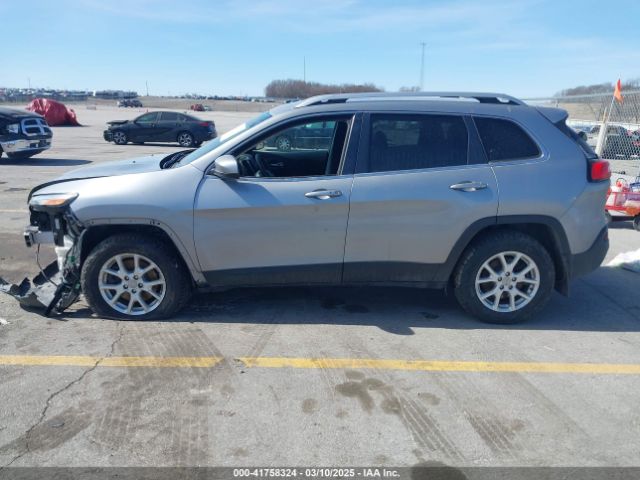 1C4PJMCS4GW194491 Jeep Cherokee Latitude