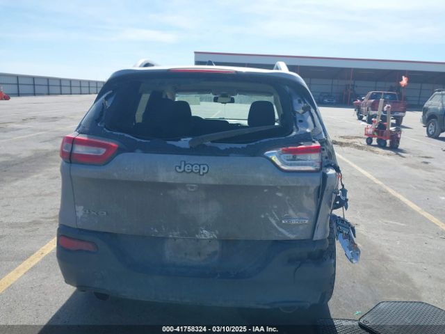 1C4PJMCS4GW194491 Jeep Cherokee Latitude