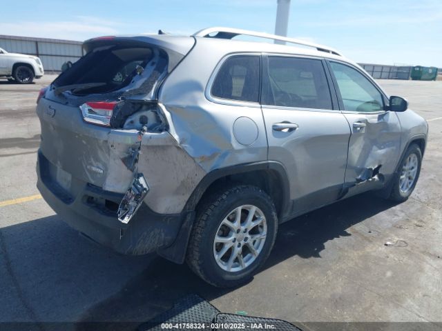 1C4PJMCS4GW194491 Jeep Cherokee Latitude