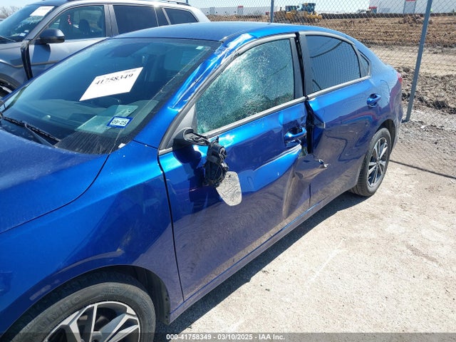 3KPF24AD4PE683741 KIA Forte Lxs