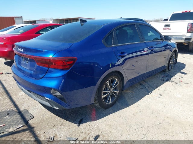 3KPF24AD4PE683741 KIA Forte Lxs