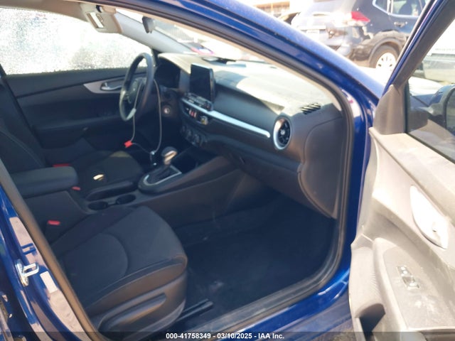 3KPF24AD4PE683741 KIA Forte Lxs