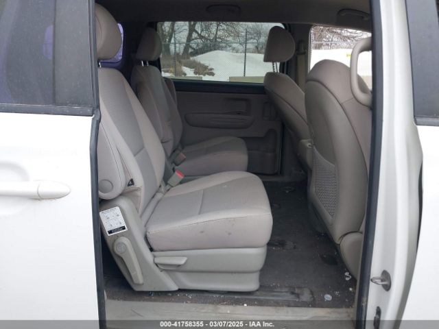 KNDMA5C1XH6257708 KIA Sedona L