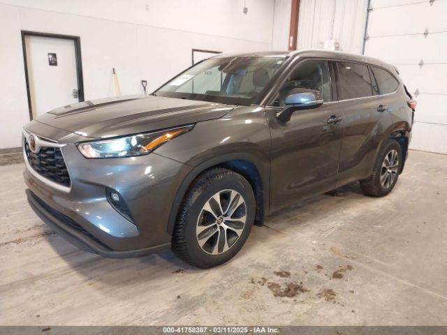 2022 TOYOTA HIGHLANDER 5TDGZRBH8NS576211 Photo 1