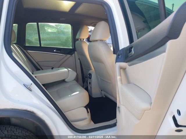 WVGAV3AX1EW040462 Volkswagen Tiguan R-line