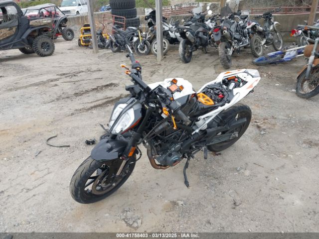 2022 KTM 390 MD2JPJ400NC252749 Photo 1