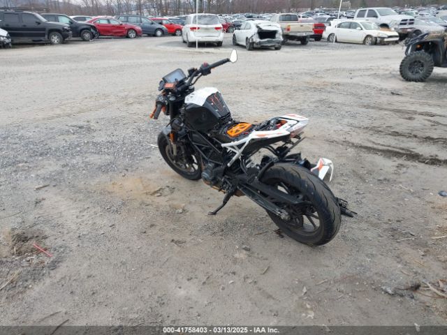 2022 KTM 390 MD2JPJ400NC252749 Photo 2