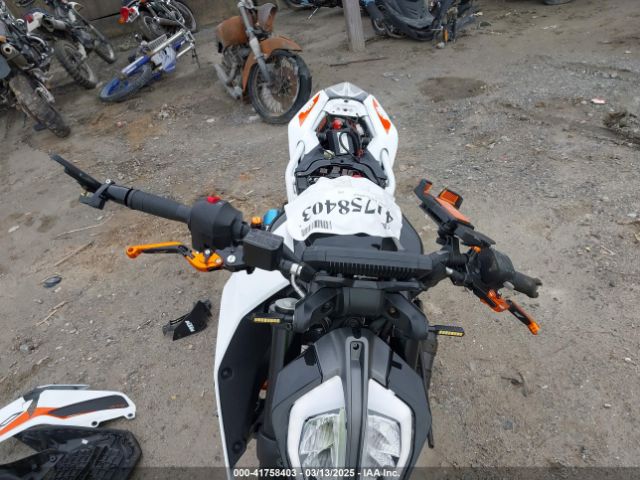 2022 KTM 390 MD2JPJ400NC252749 Photo 4