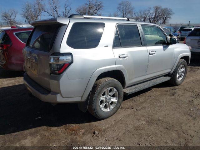 2022 TOYOTA 4RUNNER JTEMU5JR8N6054775 Photo 3