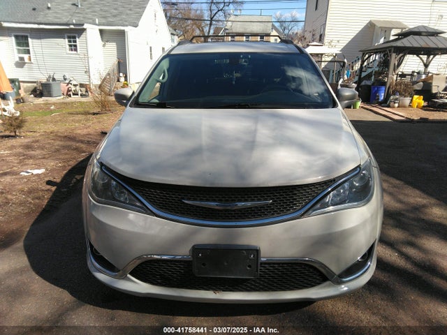 Chrysler Pacifica Touring L 2017 2C4RC1BG8HR785447 Image 12