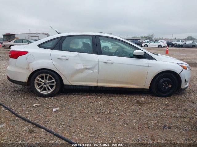 1FADP3F23JL225333 Ford FOCUS SE