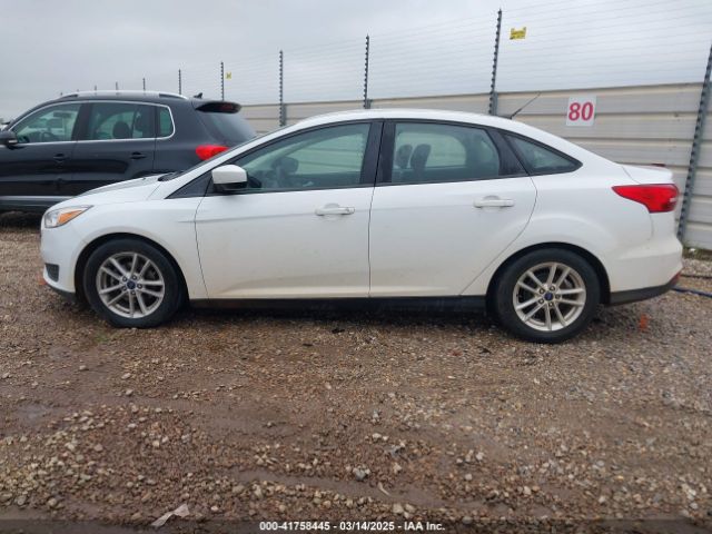 1FADP3F23JL225333 Ford FOCUS SE