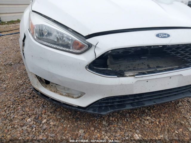 1FADP3F23JL225333 Ford FOCUS SE