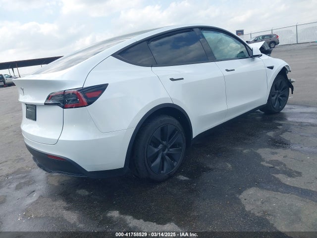2025 TESLA MODEL Y 7SAYGDED8SA365144 Photo 3